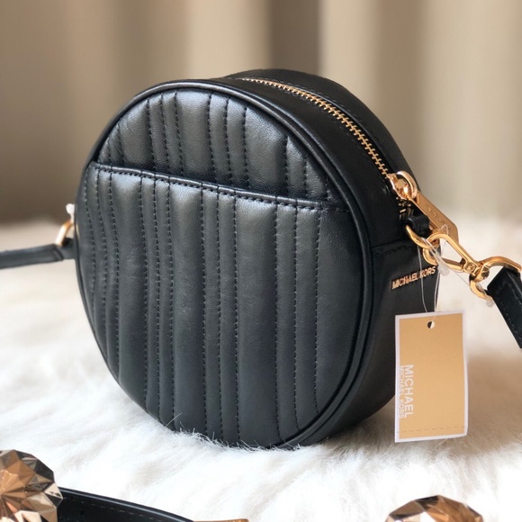 *SOLD* MICHAEL KORS NWT Black Crossbody Flower Bag - Picture 3 of 6